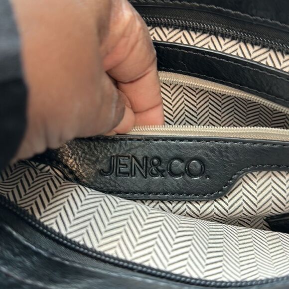 Jen & Co. Bag: Chloe Crossbody - Picture 8 of 8